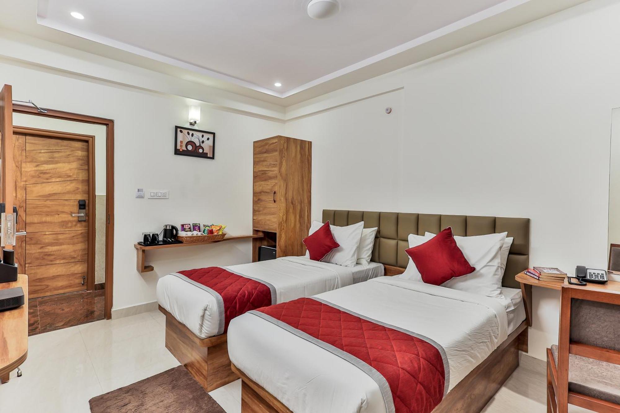 The Auberge Boutique Hotel - Manyata Tech Park Bangalore Bagian luar foto